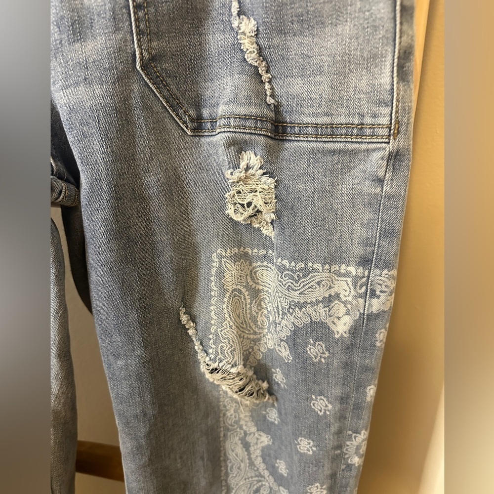 Easel Los Angeles Distressed Bandana Denim Overalls Small - Picture 8 of 12